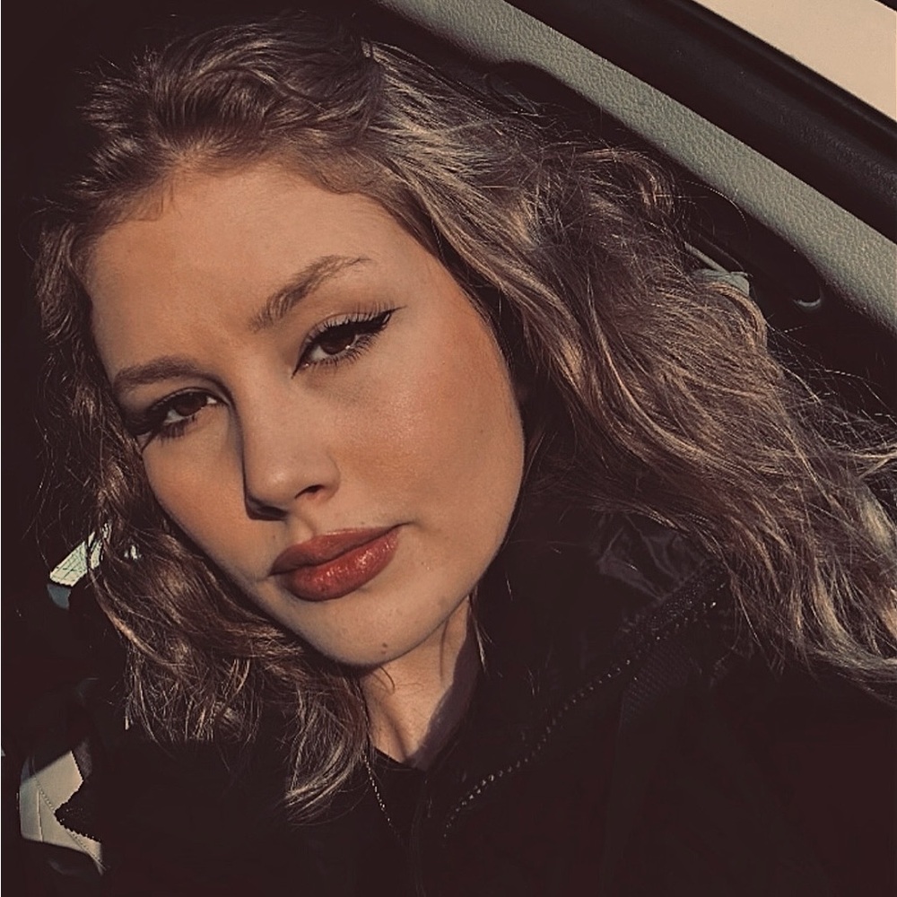 Meet your Posher, Juanie